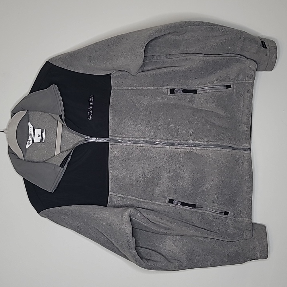 Columbia Men's size Mediun gray and black fleece zip up Bugabointerchange jacket